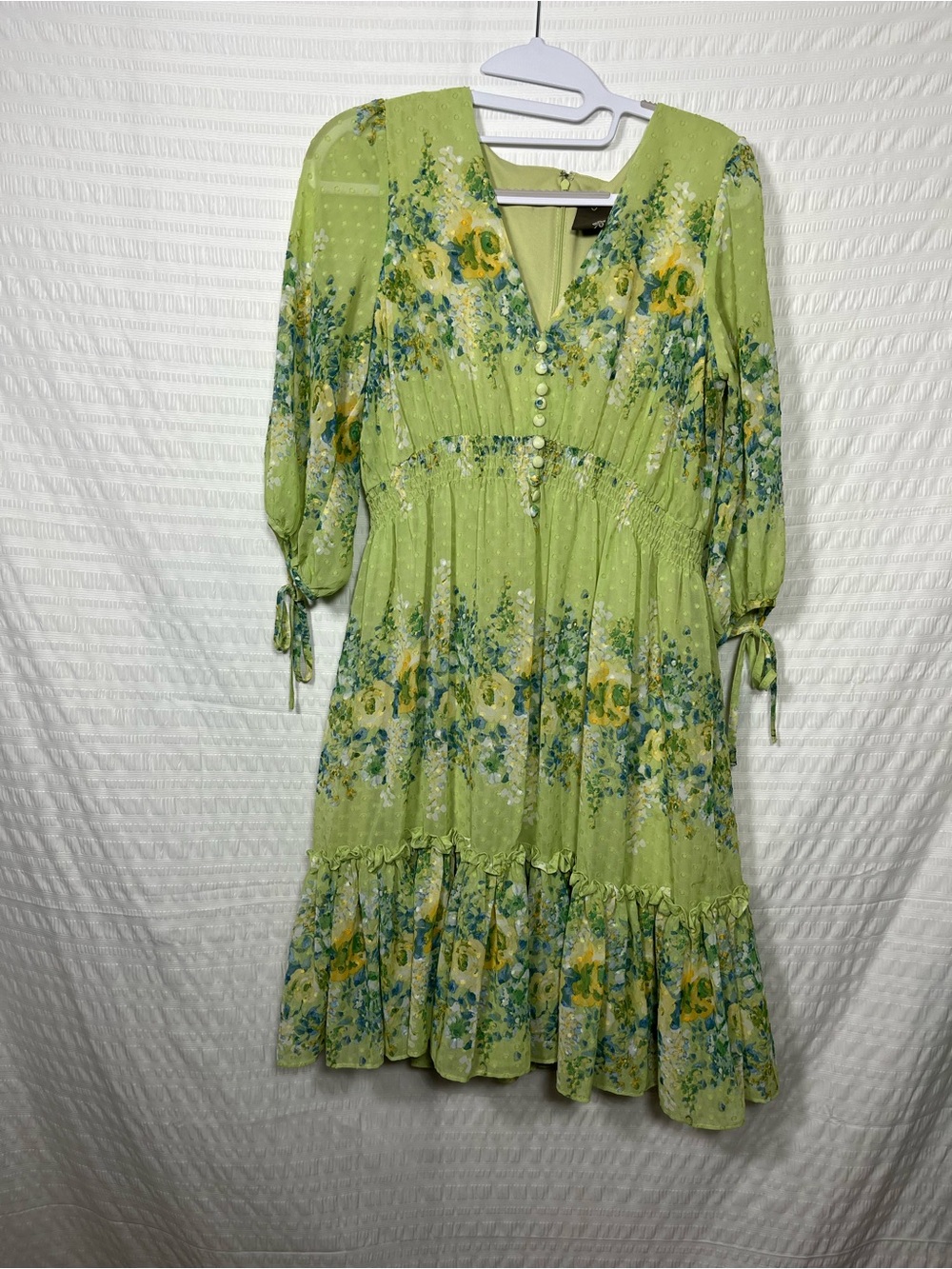 Taylor Women’s Green Floral V-Neck Tiered Midi Dress Size 4